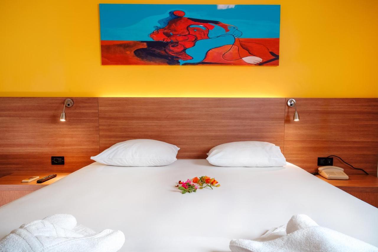 Hotel Pavlou Poros Town Extérieur photo